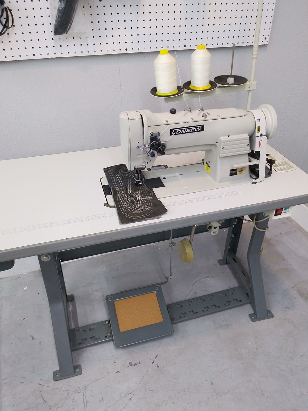 CONSEW 339RB-3 Double Needle Walking Foot Sewing Machine