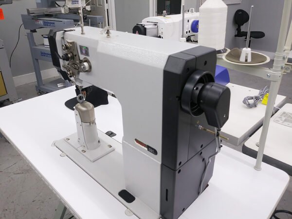 PFAFF 591 Top and Bottom Feed Roller Foot Post Bed Sewing Machine