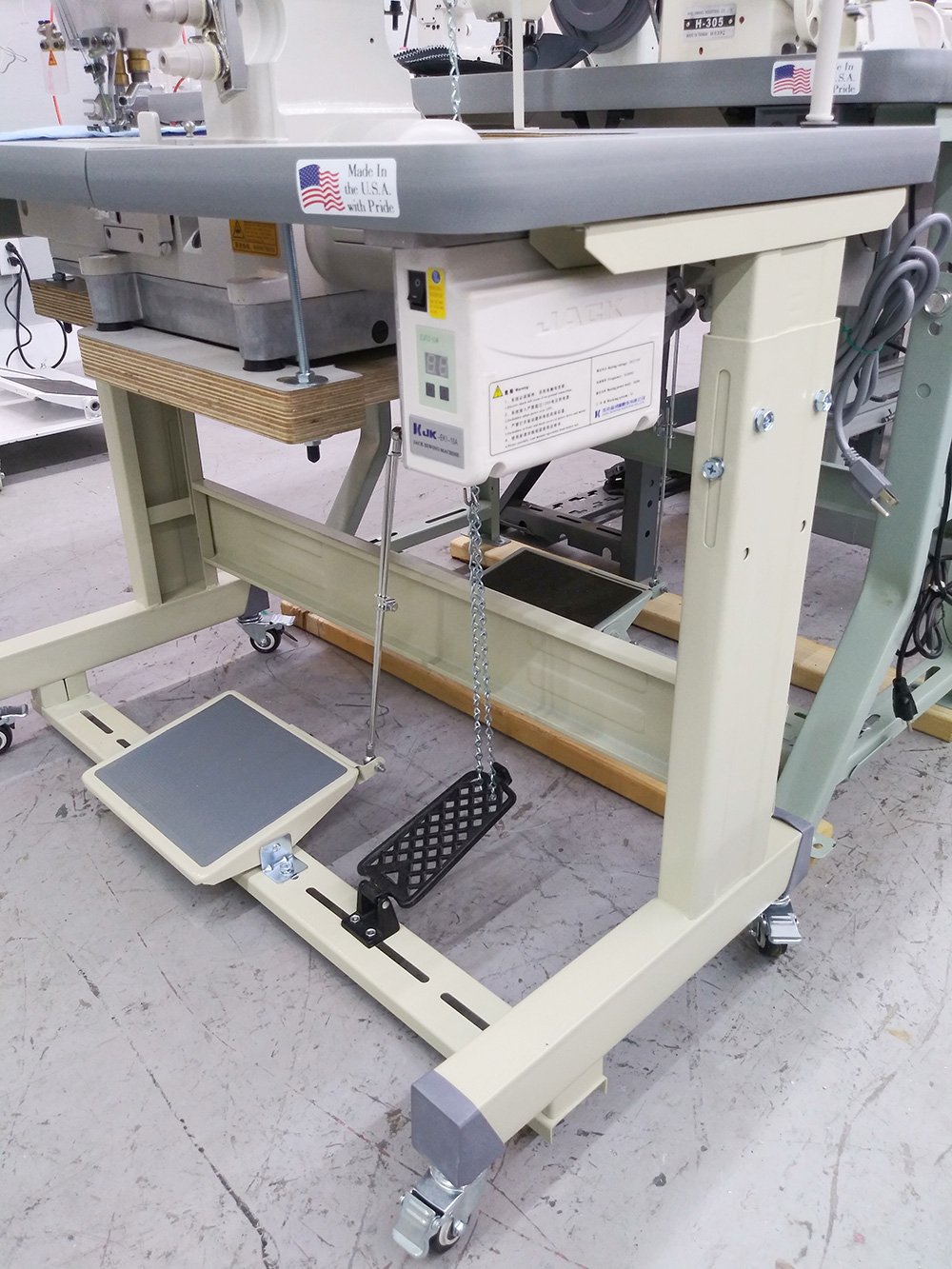JACK 8569 Coverstitch Sewing Machine with Direct Drive