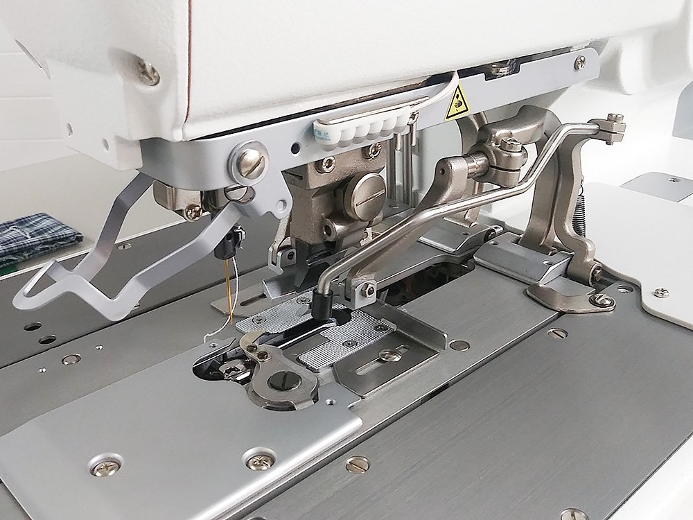 JACK JK-T9820-02 Electronic Key Hole Sewing Machine