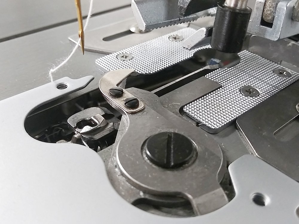 JACK JK-T9820-02 Electronic Key Hole Sewing Machine